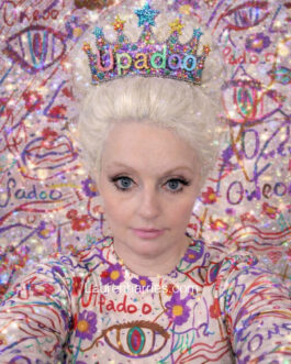 Upadoo Queen Lauren signed photo